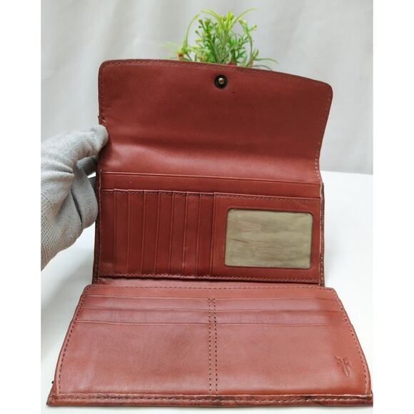 Frye Brown Leather Logo Credit Card ID Window Trifold Long Wallet - Picture 8 of 12